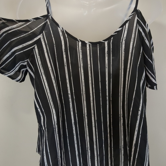 Lush Women's Cold Shoulder Black and White Striped Women's Top Size M - Picture 3 of 5